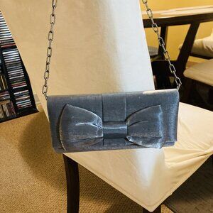 🌹🍷 Elegant Sondra Roberts Evening Bag – Dark Silver Gray, Chain Strap – NWOT👠